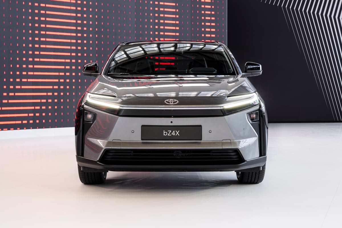 Uudistunut Toyota bZ4X saapuu – nyt enemmän potkua, nopeampaa latausta ja pidempi toimintamatka!