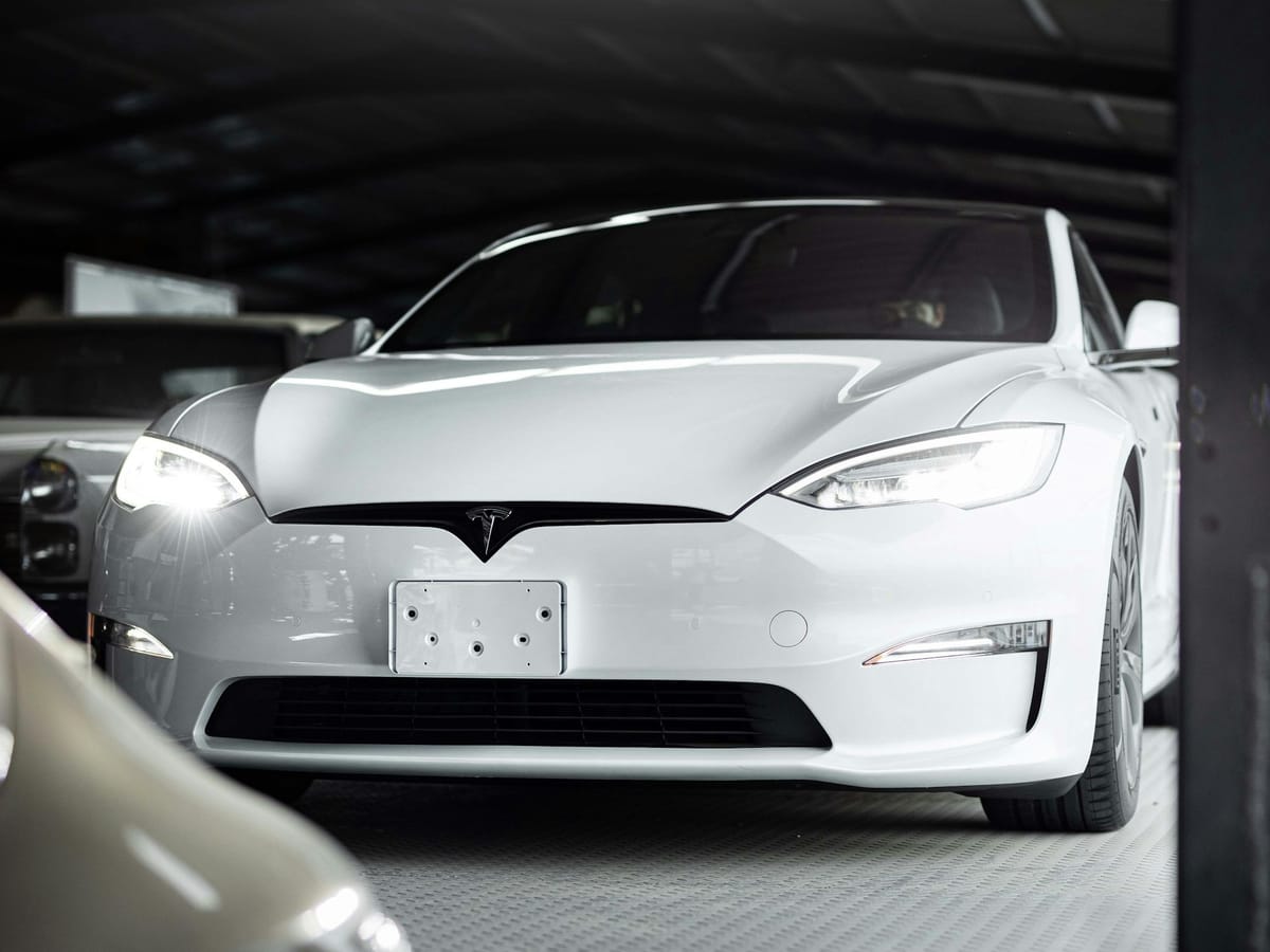 Puhdas CarVertical – Likainen Totuus: Kuluttajan haasteet käytetyn sähköauton kaupassa