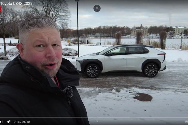 Toyota Bz4X sai mallivuodelle 2026 kaivattuja ja tärkeitä uudistuksia.