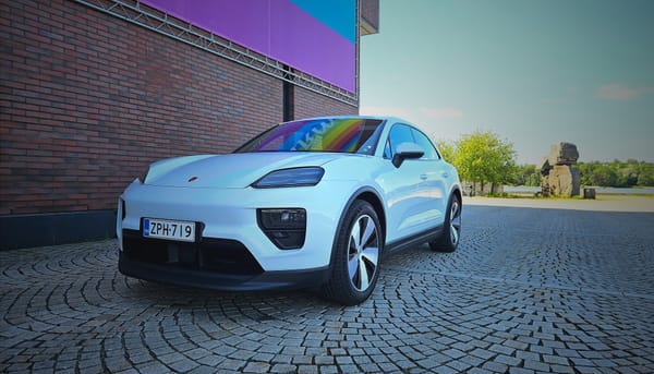 Puolet pois – Vähän käytetyt sähköautot 42 500 euron budjetilla vs. 85 000 € Porsche Macan