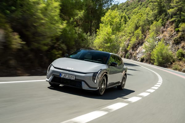 Euroopassa kehitetty ja valmistettu Kia EV4 vakuuttaa suorituskyvyllään ja muotoilullaan