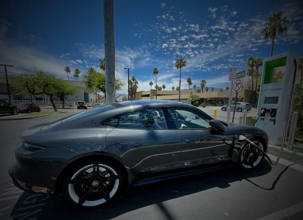 Suomalaiset Pohjolan varovaisimpia sähköautoilijoita – MEKOn barometri paljastaa epäluulon kasvun