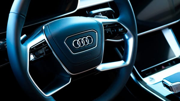 Audi e-tronin akku syynissä ja tuhansien eurojen remontti, josta korjaamo kieltäytyi – ”Ihan järjetöntä”