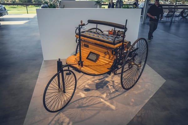 Mersu 140 vuotta: Hattuneuloja, kuureissuja ja historian kallein kolari (jota ei onneksi tapahtunut)