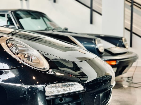 Analyysi: Vuosi 2025 oli haastava uusien autojen kaupassa – käytettyjen kauppa ja pakettiautot valonpilkkuina